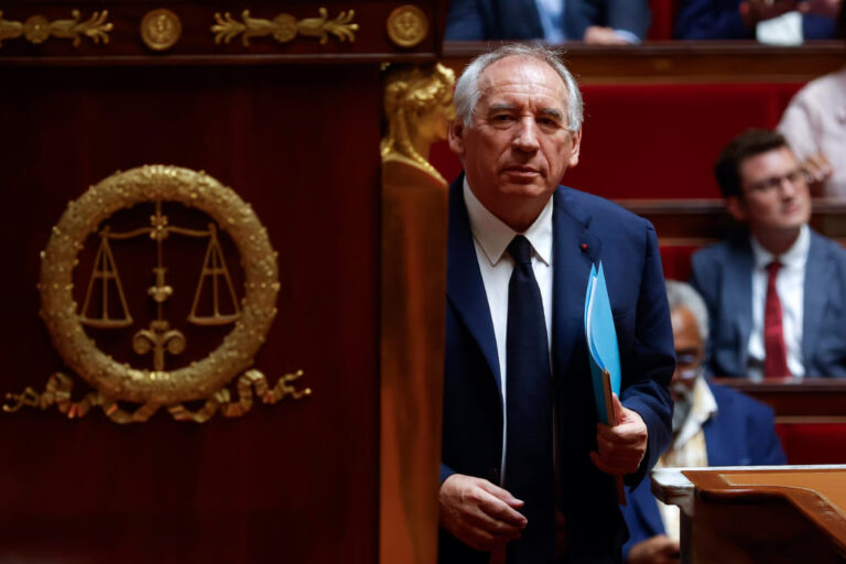France’s government collapses